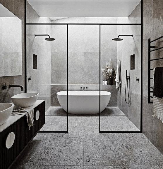 Moderne strak ingerichte badkamer