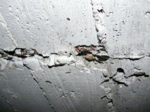 Scheuren in beton