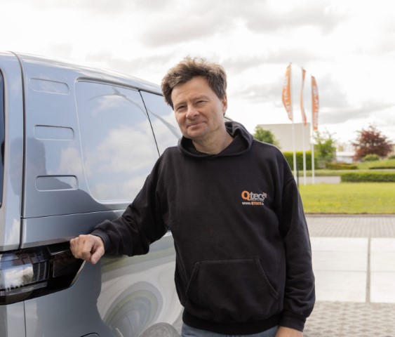 Gino Aerts uit Aalst specialist plaatsen zonnepanelen.